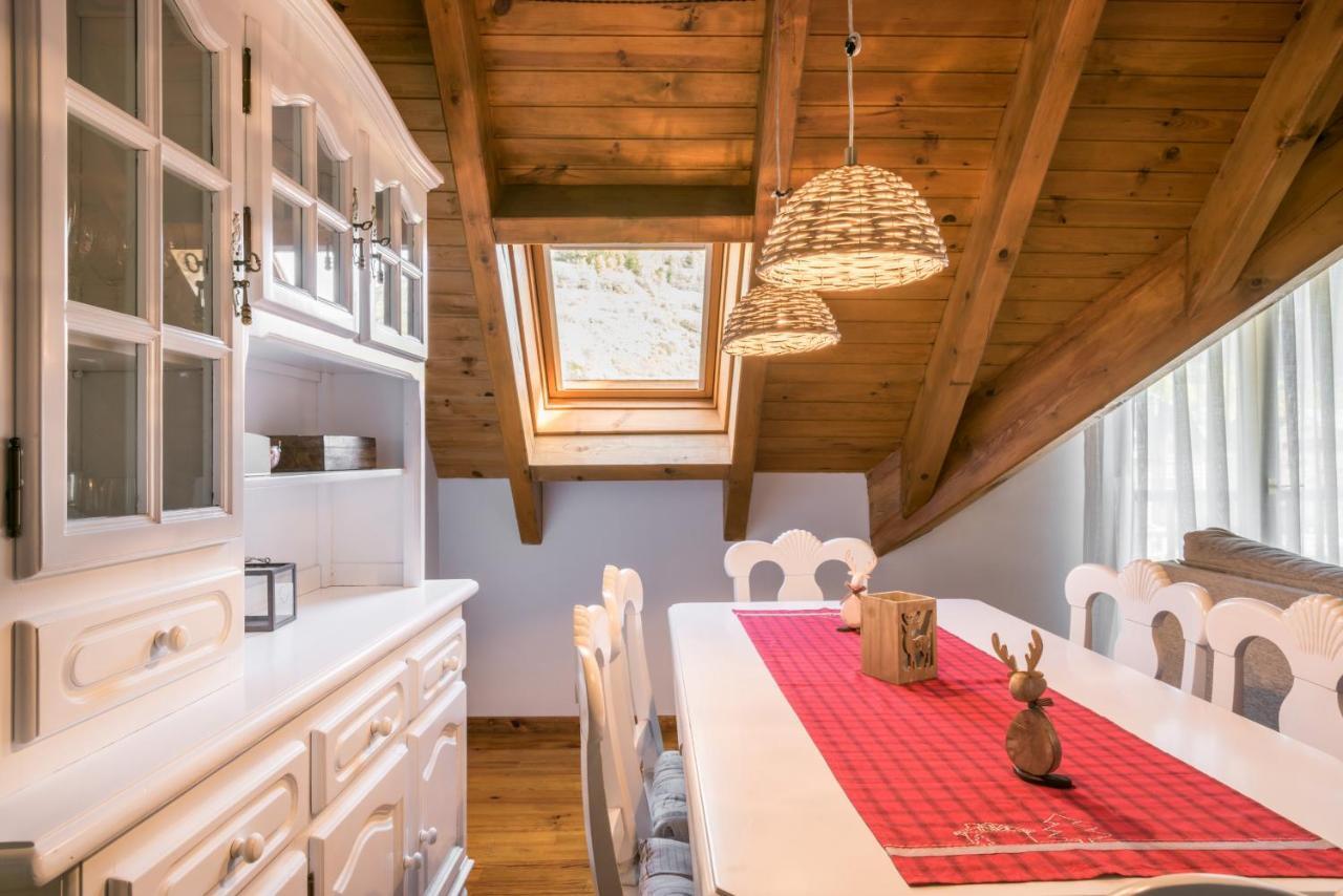 Montcorbison Apartment